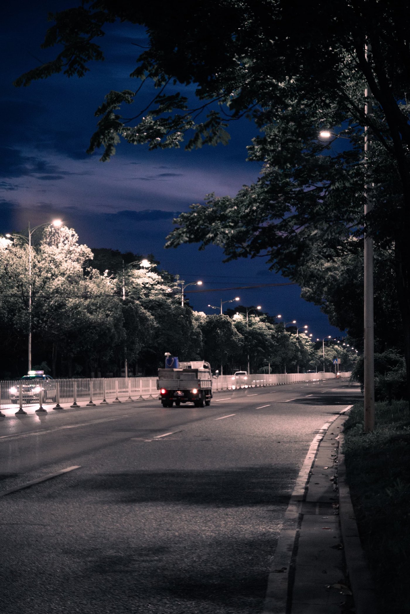 Nightfall 夜行